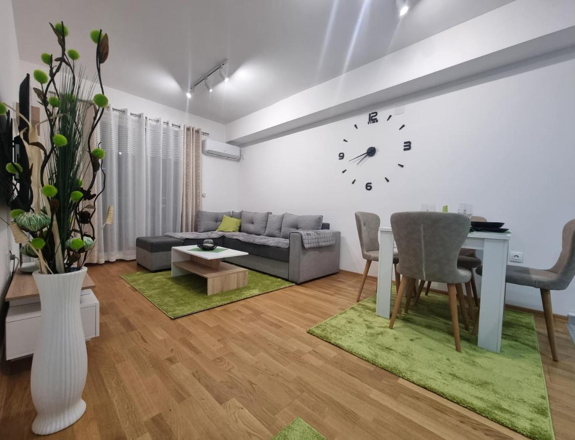 Modern & Trendy Apartment Skopie Exterior foto