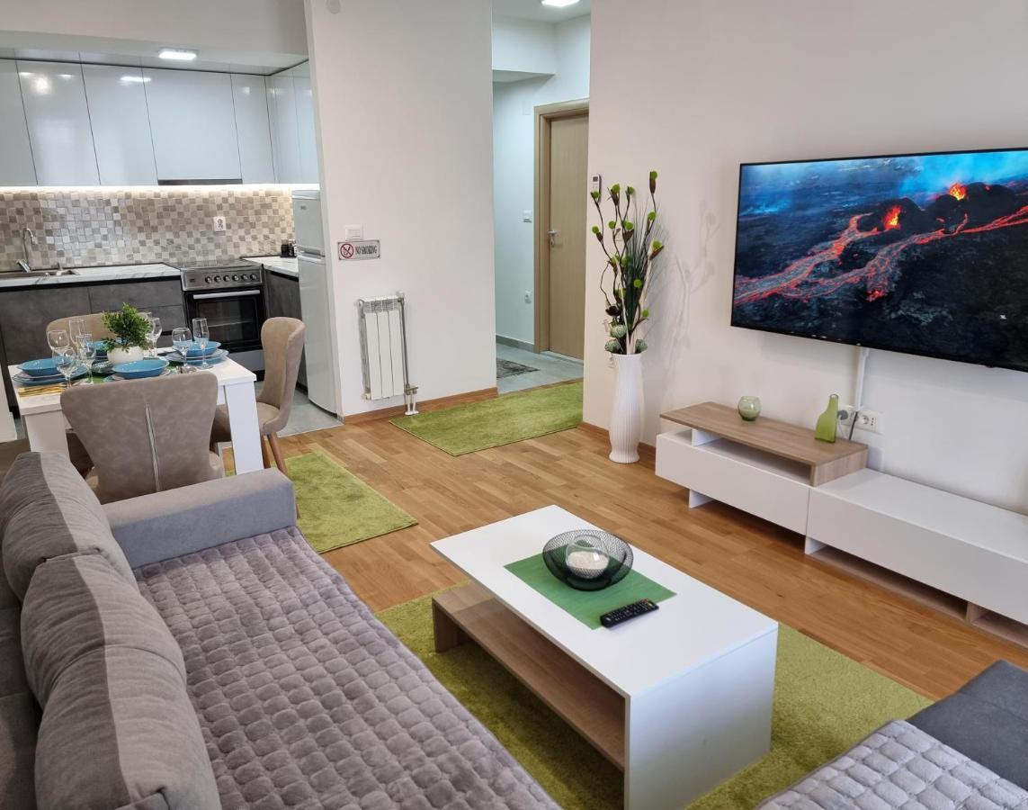Modern & Trendy Apartment Skopie Exterior foto