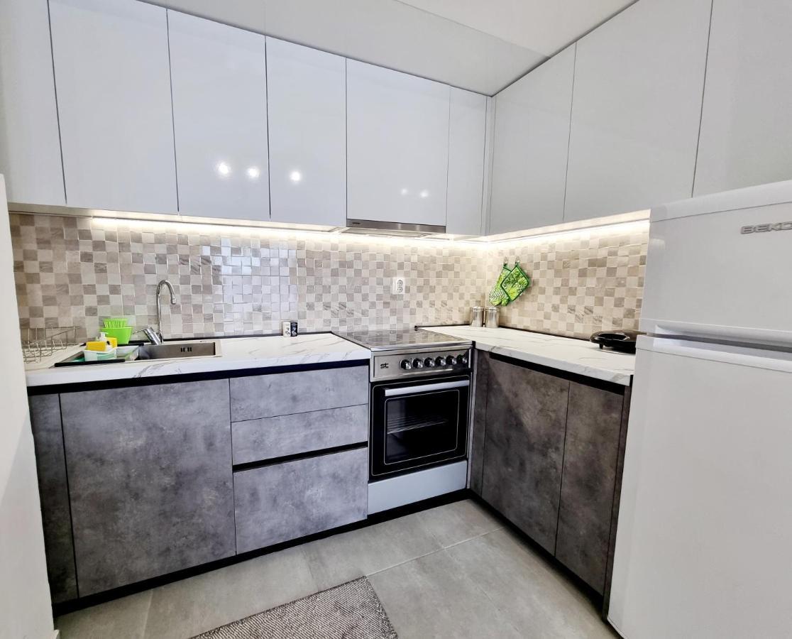 Modern & Trendy Apartment Skopie Exterior foto