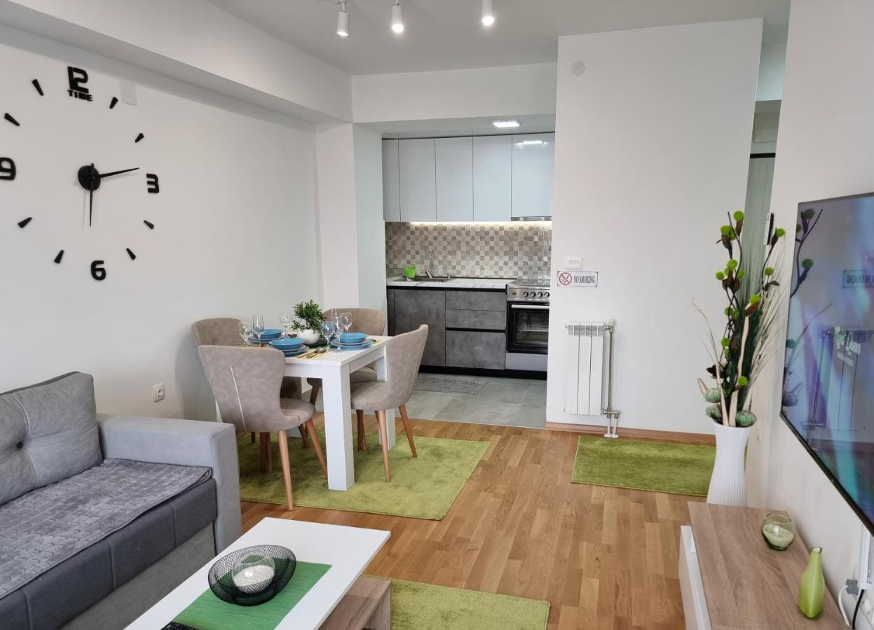 Modern & Trendy Apartment Skopie Exterior foto