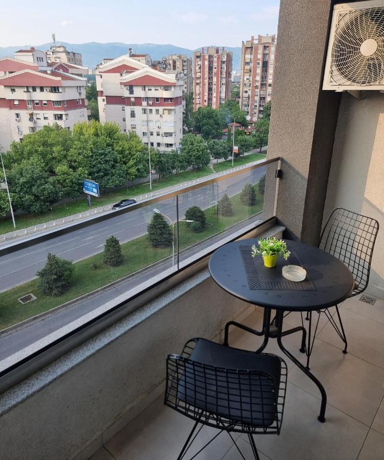 Modern & Trendy Apartment Skopie Exterior foto