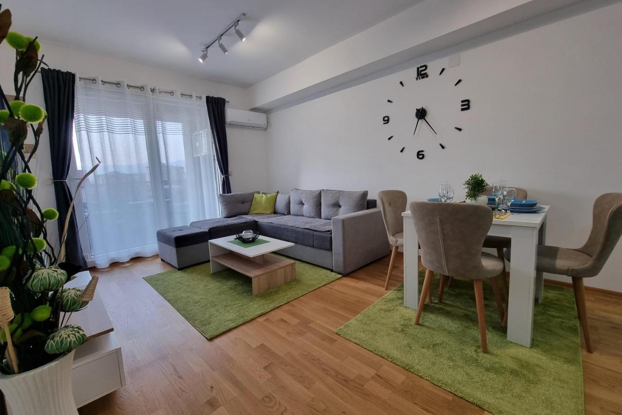 Modern & Trendy Apartment Skopie Exterior foto